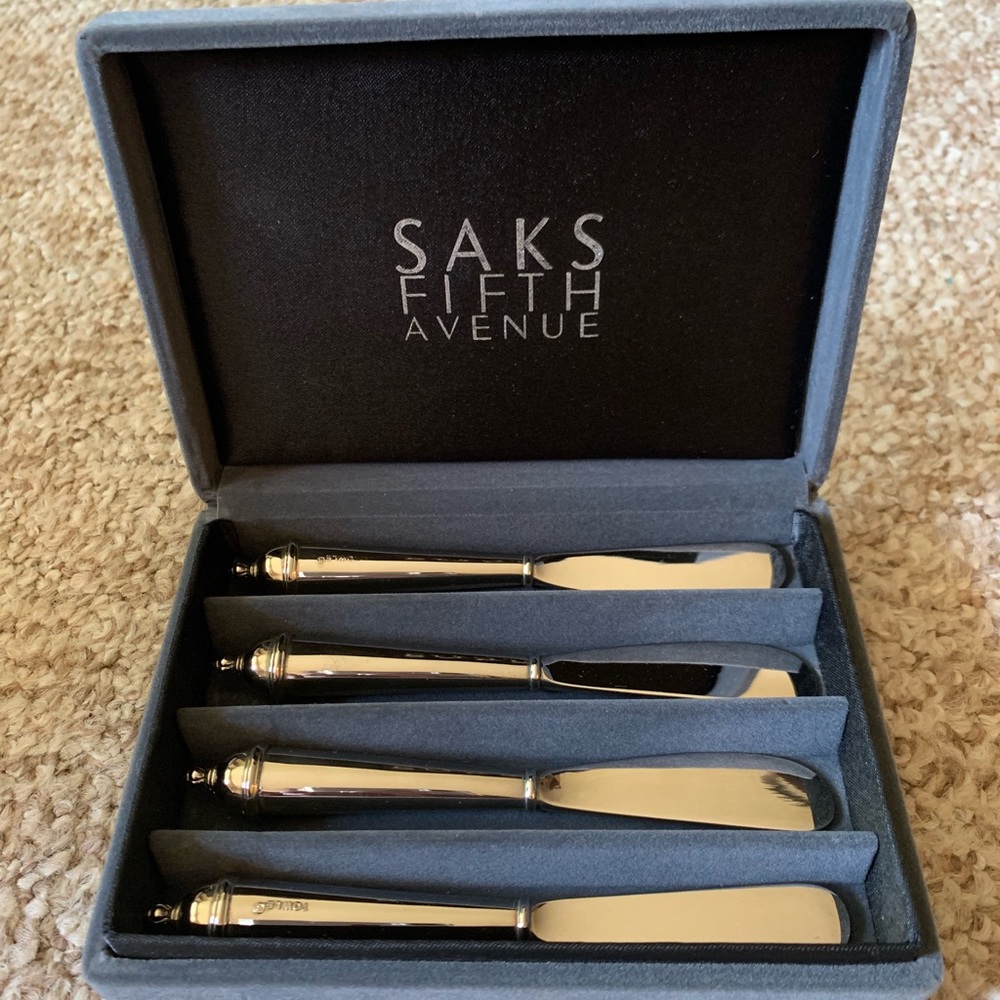 4 PIECE SILVER PLATED BUTTER KNIFE SET